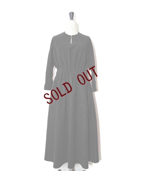 画像3: TENNE HANDCRAFTED MODERN  WEIST SHIRRING DRESS WITH CAPE  col. BLACK×BLACK