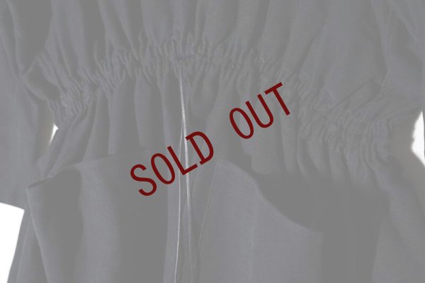 画像8: TENNE HANDCRAFTED MODERN  WEIST SHIRRING DRESS WITH CAPE  col. BLACK×BLACK