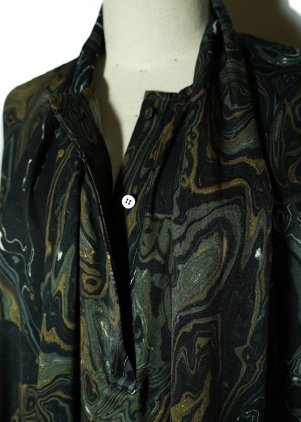 画像9: Dessin de mode　 ボウタイギャザースリーブブラウス　 col.BLACK MARBLE