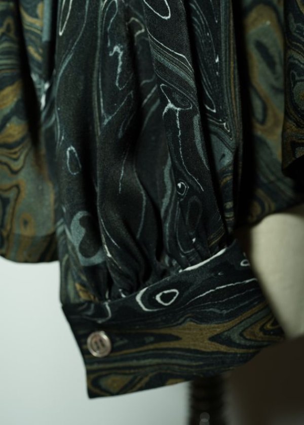 画像6: Dessin de mode　 ボウタイギャザースリーブブラウス　 col.BLACK MARBLE