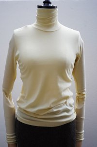  AURALEE　  HIGH GAUGE SHEER RIB TURTLE NECK L/S TEE 　 col. YELLOW