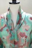 画像1: BOWTE　 PRINT BOWTIE BLOUSE 　 col.EMRALD (1)