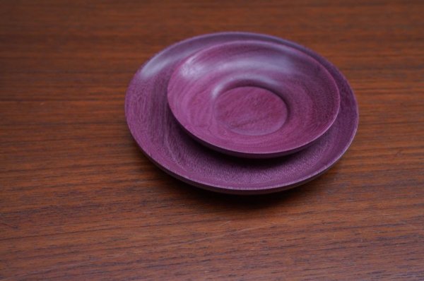 画像1: Cristaseya　 27VD-NW　 SET OF 2 HANDTURNED MEDIUM PLATES　 col.BEET RED (1)