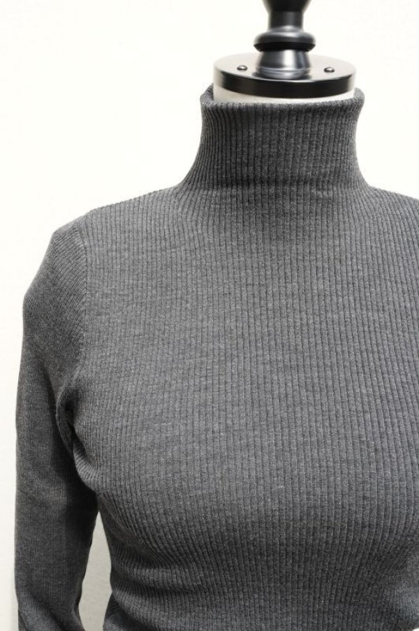 画像2:  AURALEE　 SUPPER FINE WOOL HIGH GAUGE RIB KNIT TURTLE　 col. TOP CHARCOAL