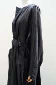 画像4: TENNE HANDCRAFTED MODERN　<br />NEW WAIST SHIRRING DRESS　<br />col. BLACK (4)