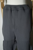 画像2: CFCL　 FLUTED PANTS 1　 col.DARK GRAY (2)