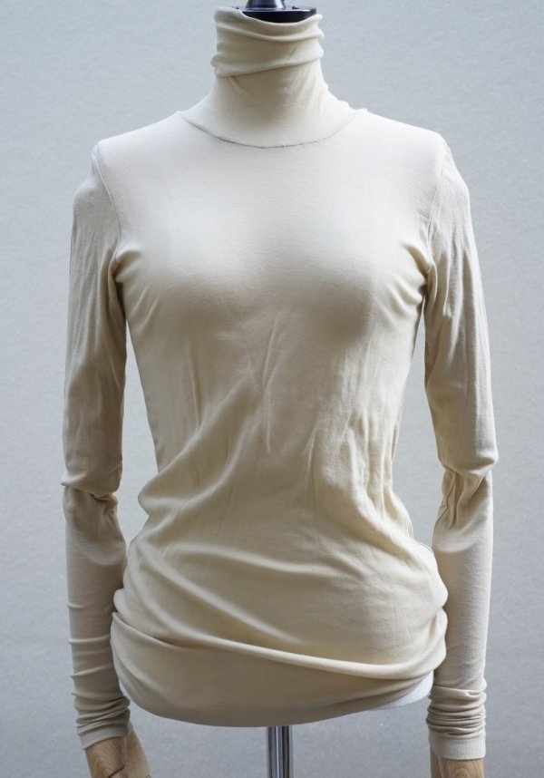 画像1:  AURALEE　  HIGH GAUGE SHEER RIB TURTLE NECK L/S TEE 　 col. LIGHT BEIGE (1)