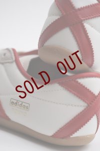 adidas　 TOKYO W　 col.OWHITE /  BETSCA  / GUM4
