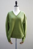 画像1: eleven 2nd　 Fine Linen V-neck Jumper　 col.Leaf Green (1)