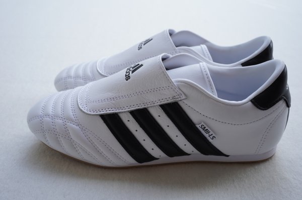 画像1: adidas　 TAEKWONDO W　 col.WHITE / BLACK  / GUM (1)
