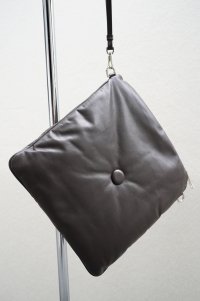 JULIE KEGELS　 CUSHION BAG　 col. CHOCLAT BROWN