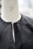 画像13: TENNE HANDCRAFTED MODERN  WEIST SHIRRING DRESS WITH CAPE  col. BLACK×BLACK (13)