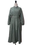 画像7: Cristaseya　 22SR-ST-GR-WH 　 SHIRT DRESS WITH GATHERED SLEEVES　 col.GREEN / WHITE STRIPES (7)