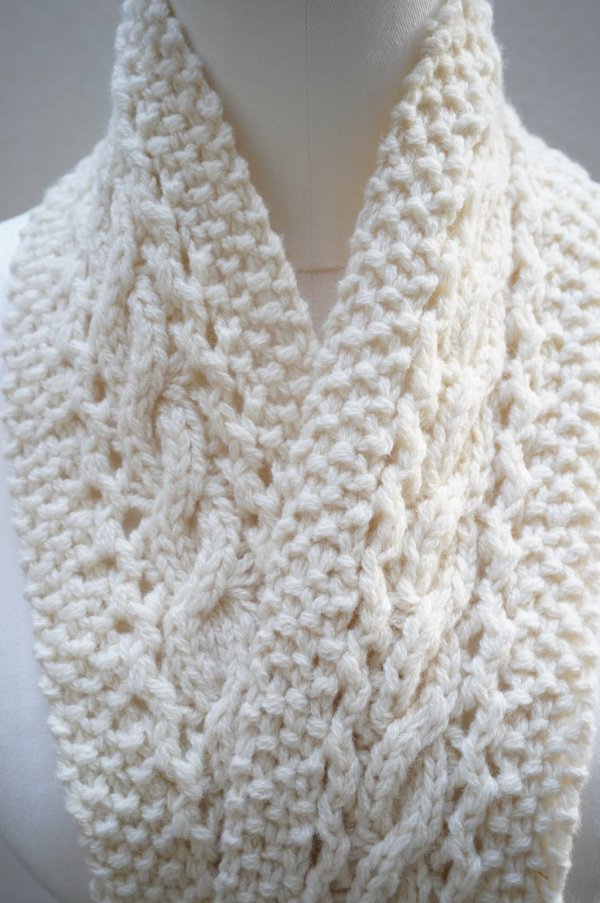 画像1: eleven 2nd　 Cable Aran Mini Stole　 col.Ivory (1)