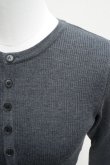 画像3:  AURALEE　 SUPPER FINE WOOL HIGH GAUGE RIB KNIT SHORT CARDIGAN　 col. TOP CHARCOAL (3)