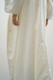 画像8: TENNE HANDCRAFTED MODERN　 NEW WAIST SHIRRING DRESS　 col. IVORY (8)