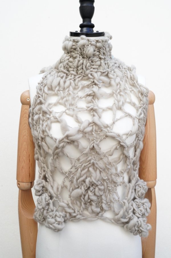 画像1: KAKAN　 HANDSPU N HIGHNECK VEST 　 col. BEIGE (1)