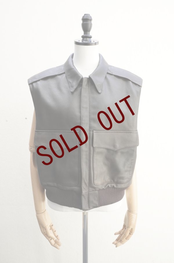 画像1: BOWTE　 LAMB LEATHER A-2 SLEEVELESS BLOUSON　 col.BROWN  (1)