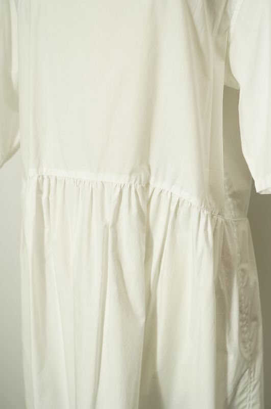 TENNE HANDCRAFTED MODERN LAYERD BALLOON DRESS col. ORANGE / WHITE